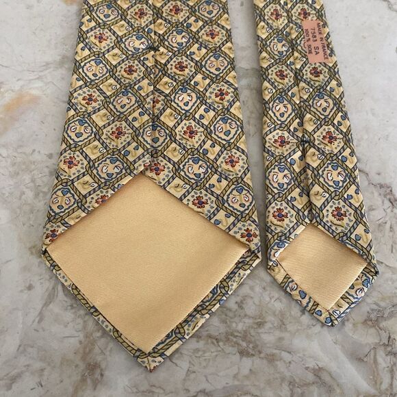 Authentic Hermes 100% Silk Tie - As New - Picture 6 of 8